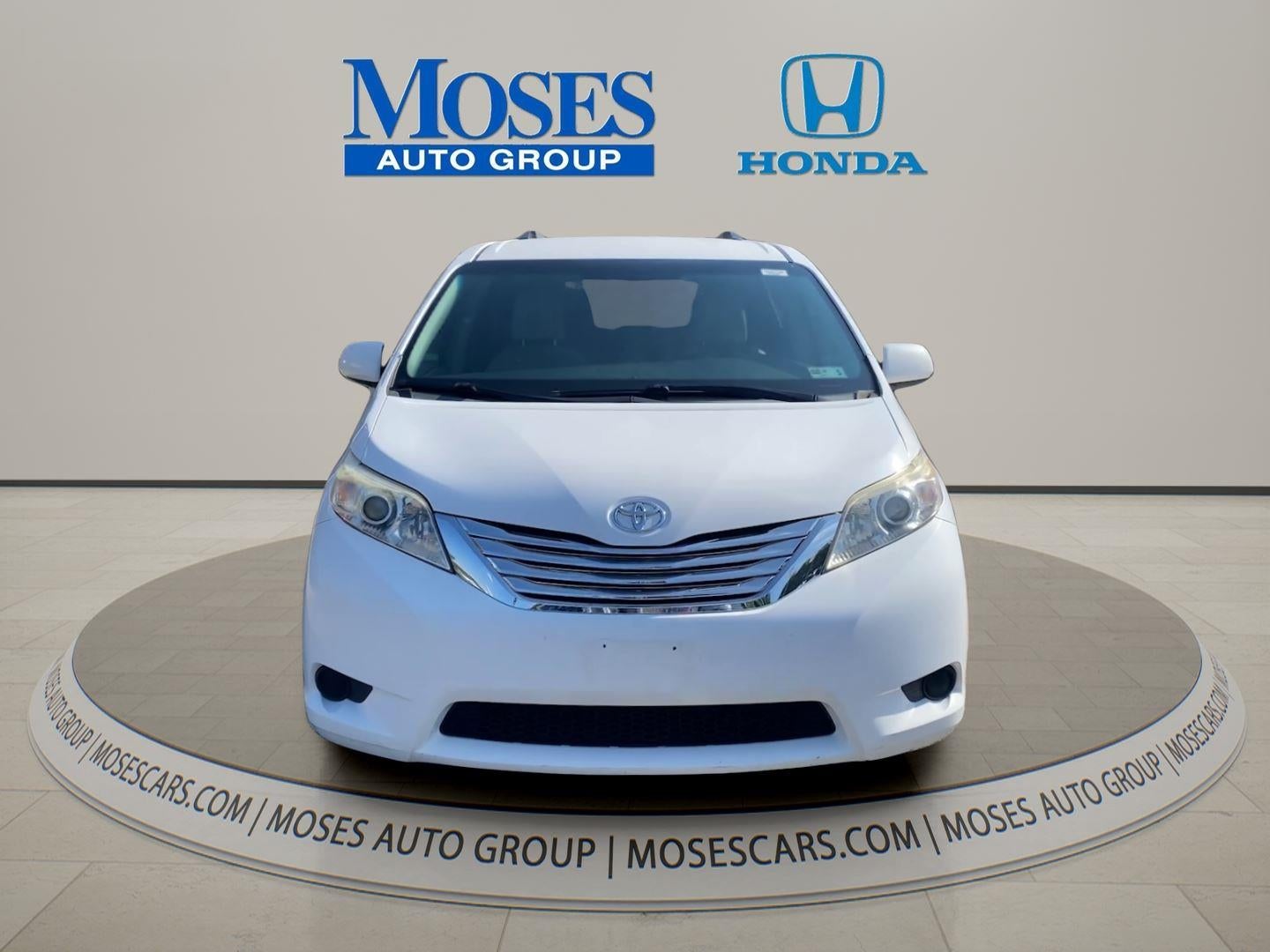 2016 Toyota Sienna LE