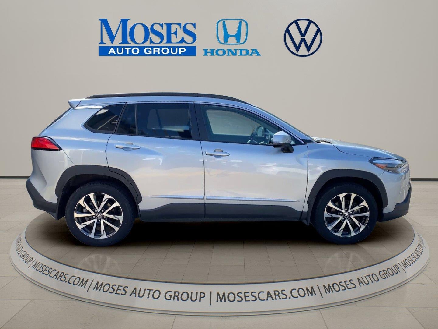 2024 Toyota Corolla Cross XLE