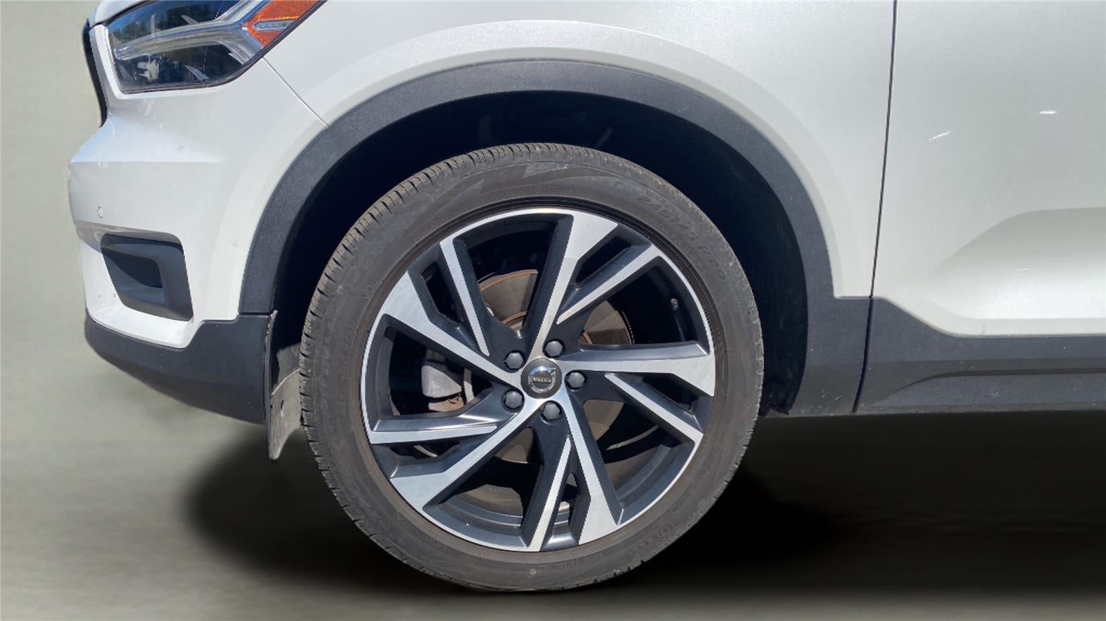2020 Volvo XC40 R-Design