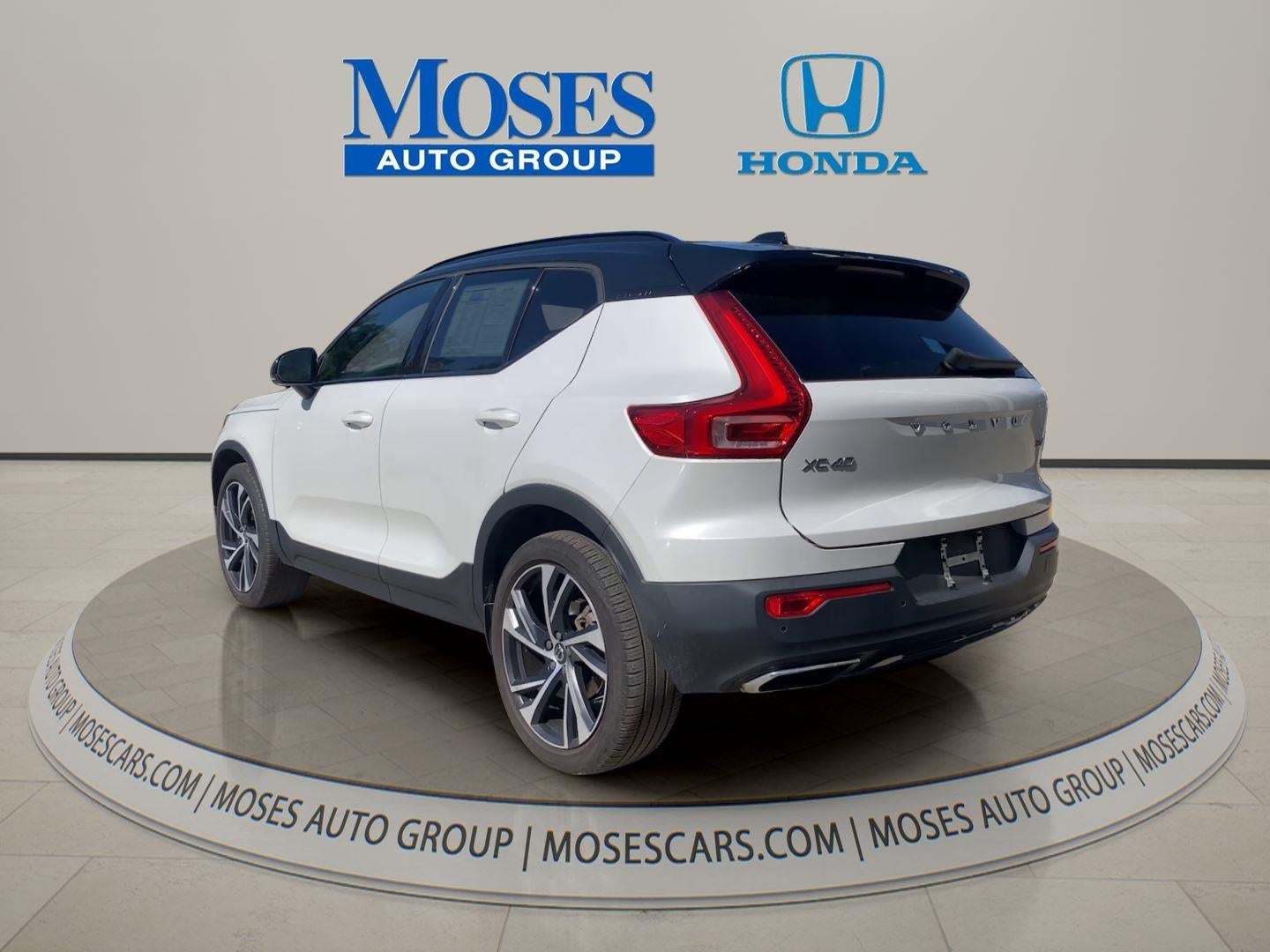 2020 Volvo XC40 R-Design