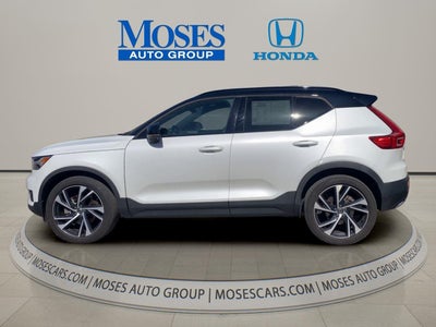 2020 Volvo XC40 R-Design
